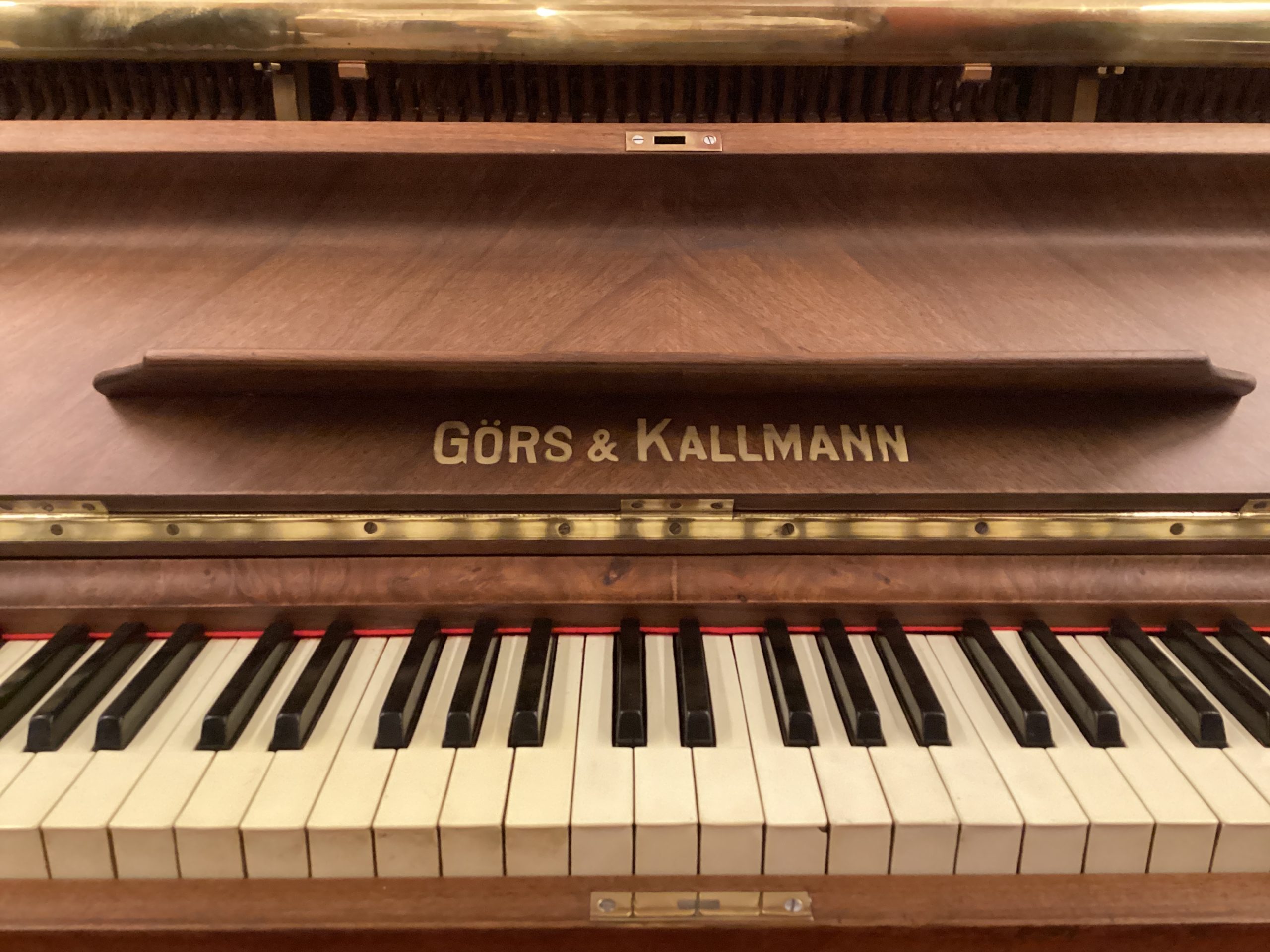 Piano Vertical Aleman